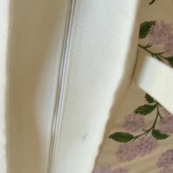 Source Unknown Green & Cream Canvas Tote with Pineapple Logo - Picture 8 of 12